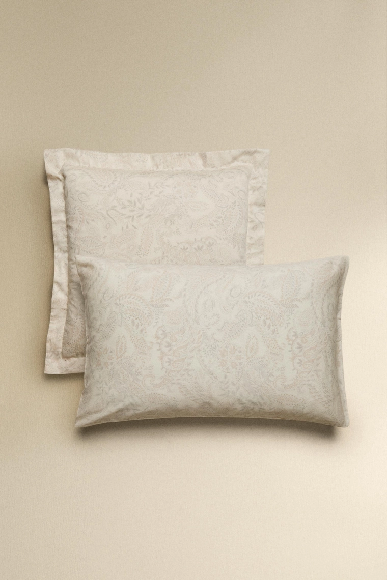 Наволочка из сатина с орнаментом пейсли