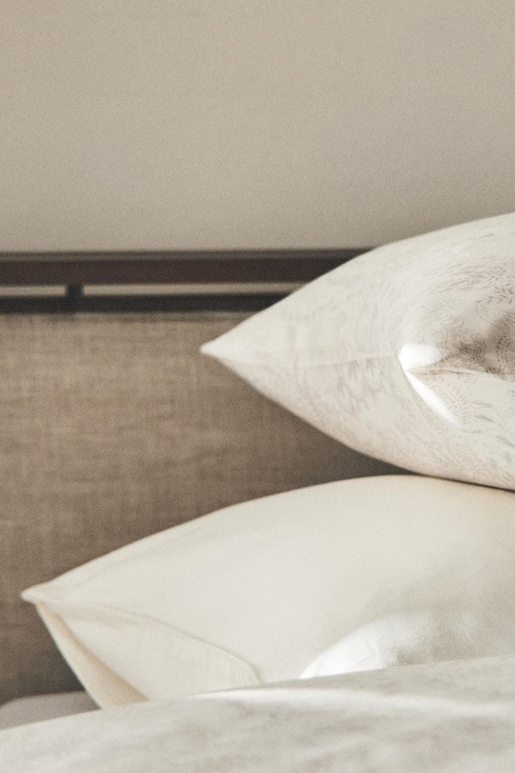 Наволочка с пейсли из сатина