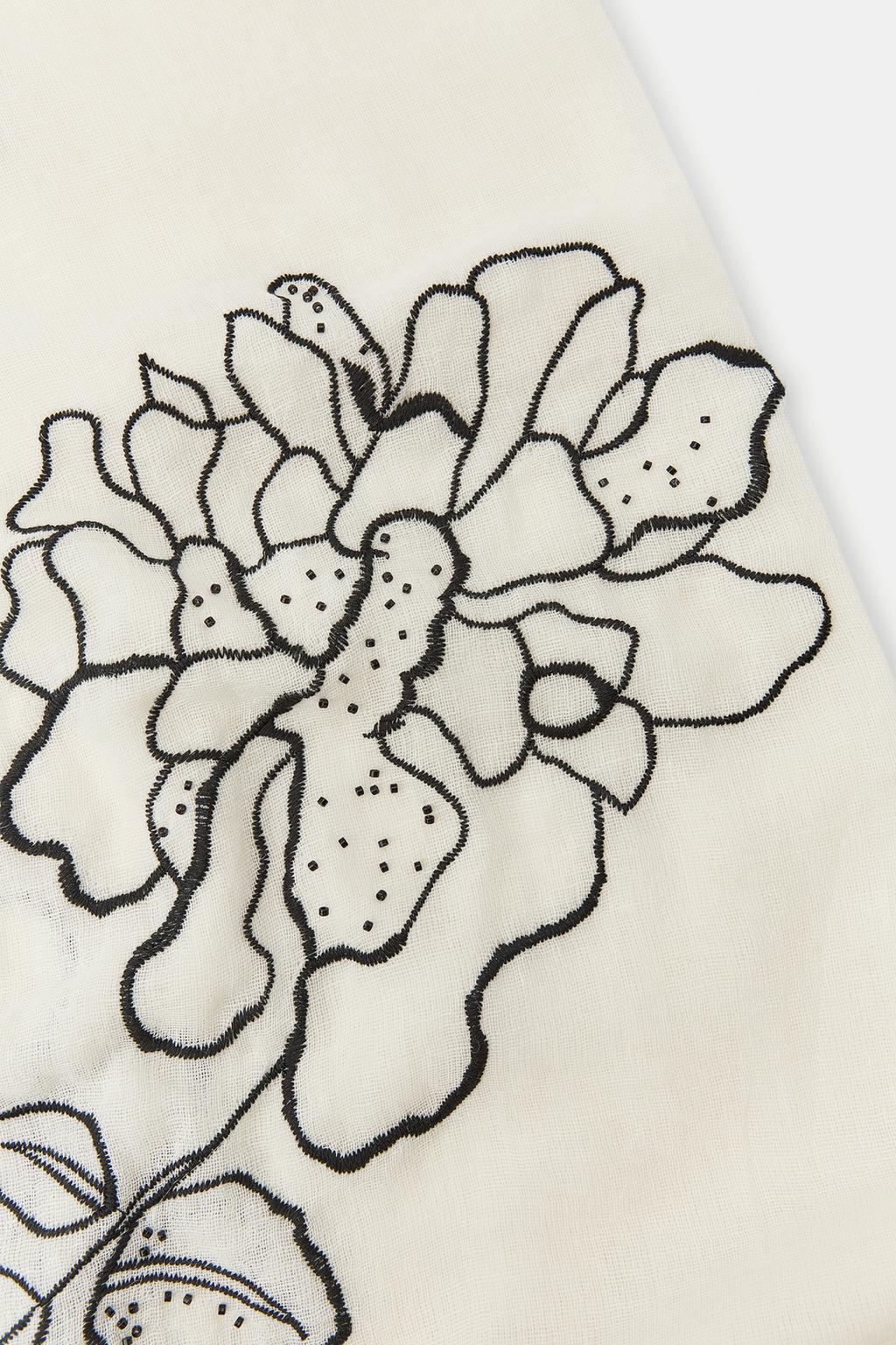 ПЛАТОК ИЗ ЛЬНА С ВЫШИВКОЙ