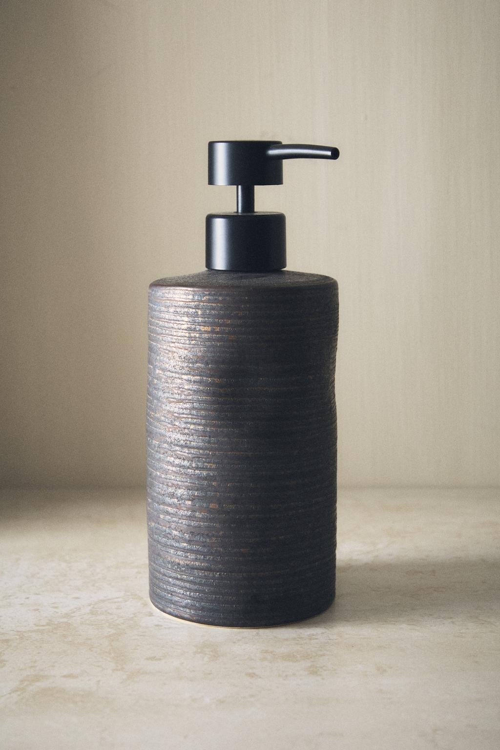 Черный керамический диспенсер для мыла