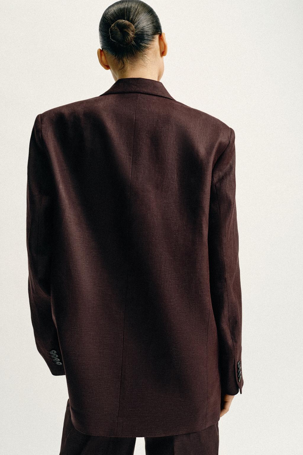 ДВУБОРТНЫЙ БЛЕЙЗЕР ИЗ 100% ЛЬНА С ПОДПЛЕЧНИКАМИ