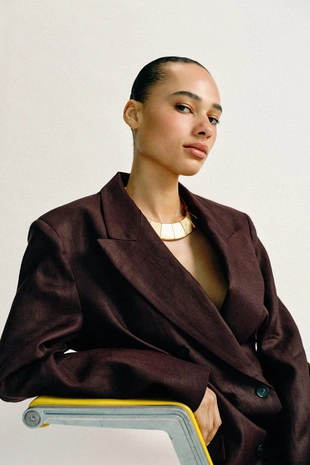 Двубортный блейзер из 100% льна с подплечниками- Заказать в России