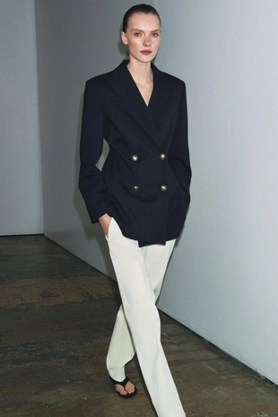 Приталенный блейзер с пуговицами — Zw Collection- Заказать в России