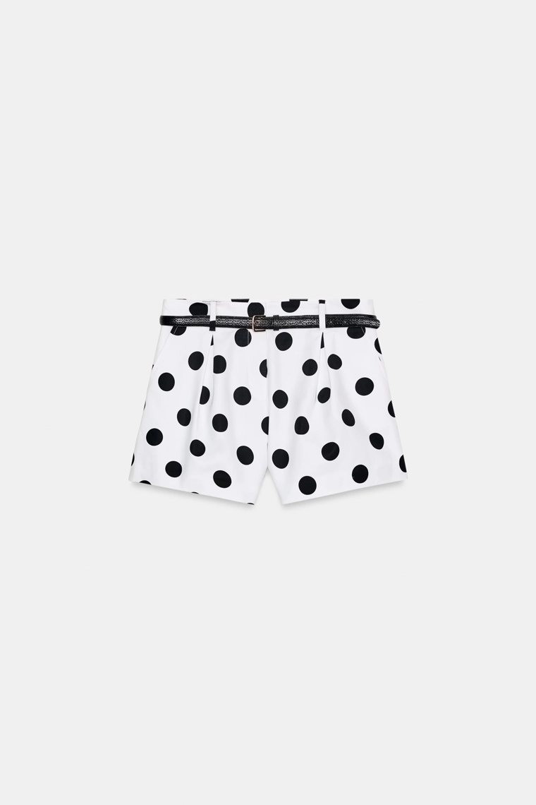 Бермуды со складками и ремнем