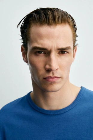 Футболка классического кроя- Заказать в России