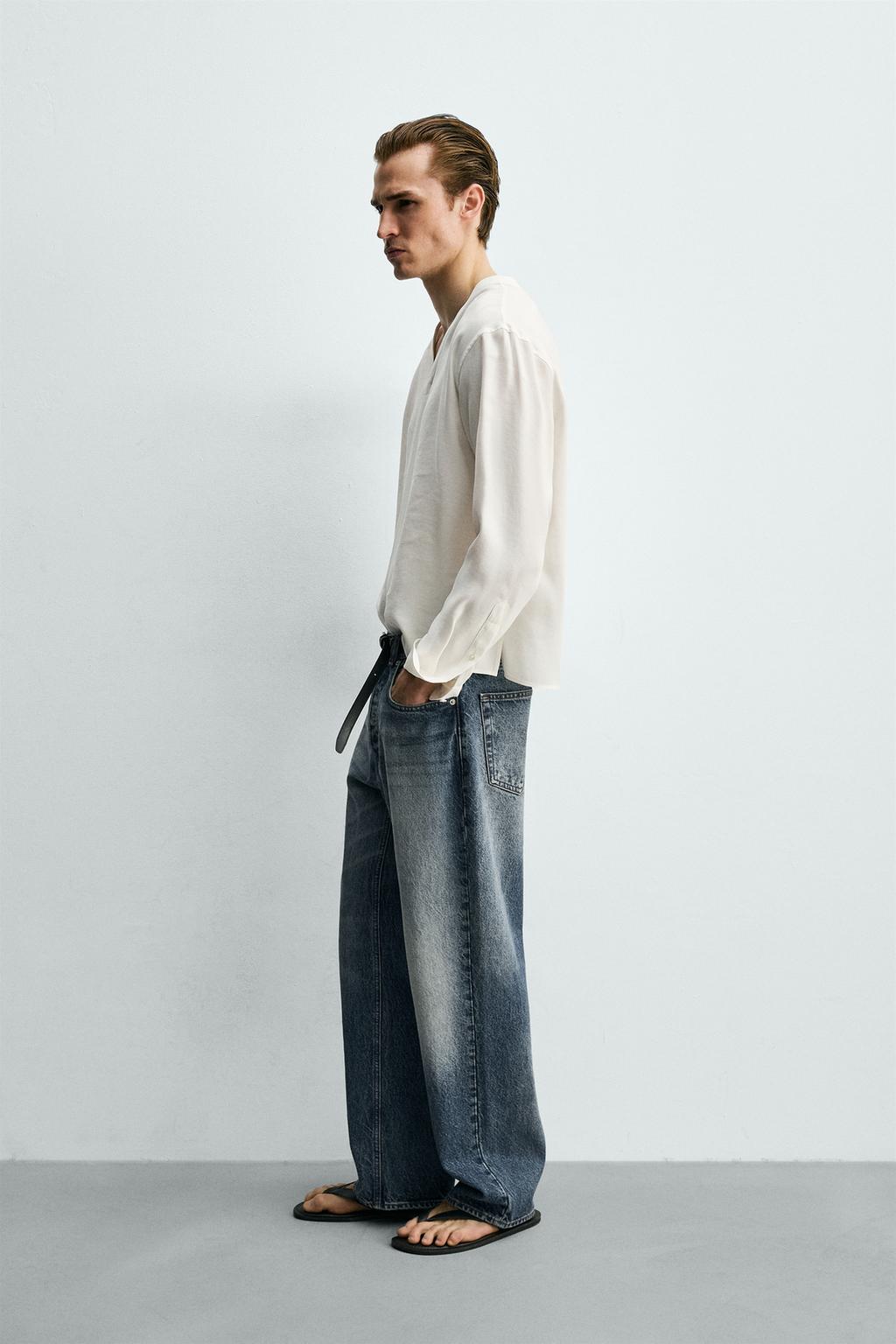 РУБАШКА С V-ОБРАЗНЫМ ВЫРЕЗОМ ИЗ СТРУЯЩЕЙСЯ ТКАНИ