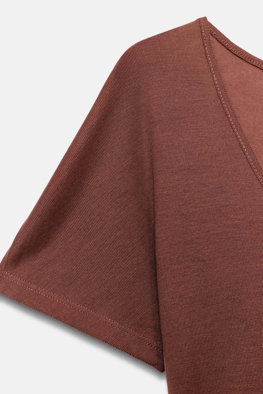 СВОБОДНАЯ ФУТБОЛКА С КОРОТКИМИ РУКАВАМИ