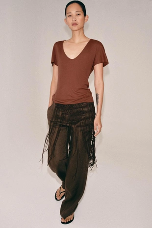 Свободная футболка с короткими рукавами