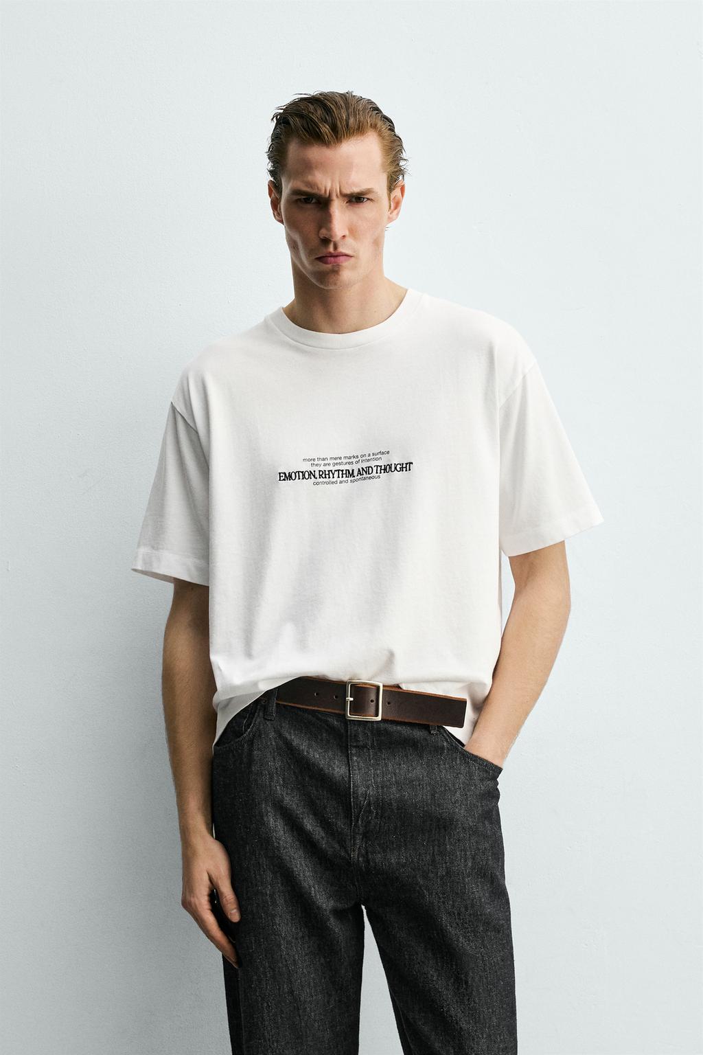 ФУТБОЛКА СВОБОДНОГО КРОЯ С КОМБИНИРОВАННОЙ ВЫШИВКОЙ