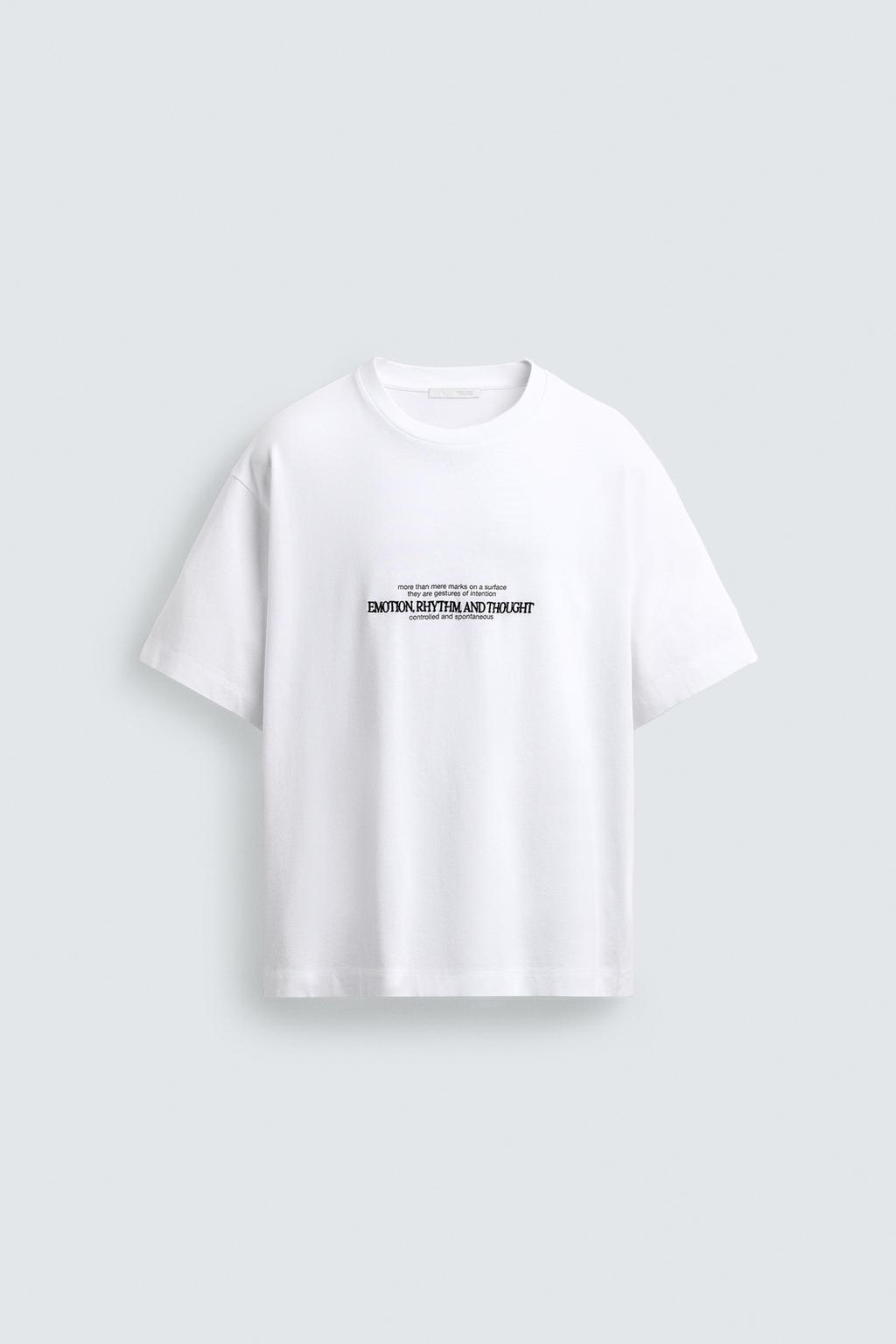 ФУТБОЛКА СВОБОДНОГО КРОЯ С КОМБИНИРОВАННОЙ ВЫШИВКОЙ