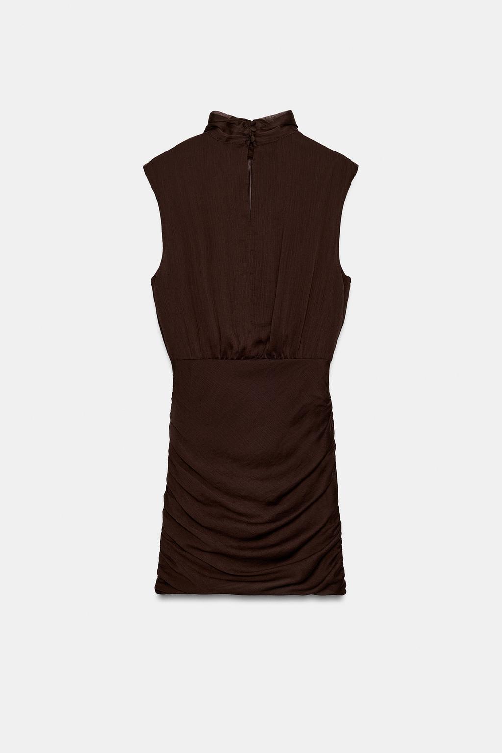 МИНИ-ПЛАТЬЕ СО СБОРКАМИ