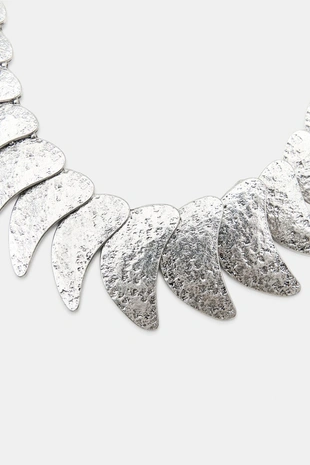 Колье из металлических пластин в форме капель- Заказать в России