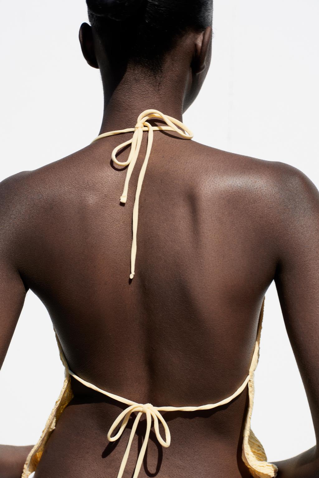 ТОП С ГОРЛОВИНОЙ ХАЛТЕР И ТЕКСТУРОЙ