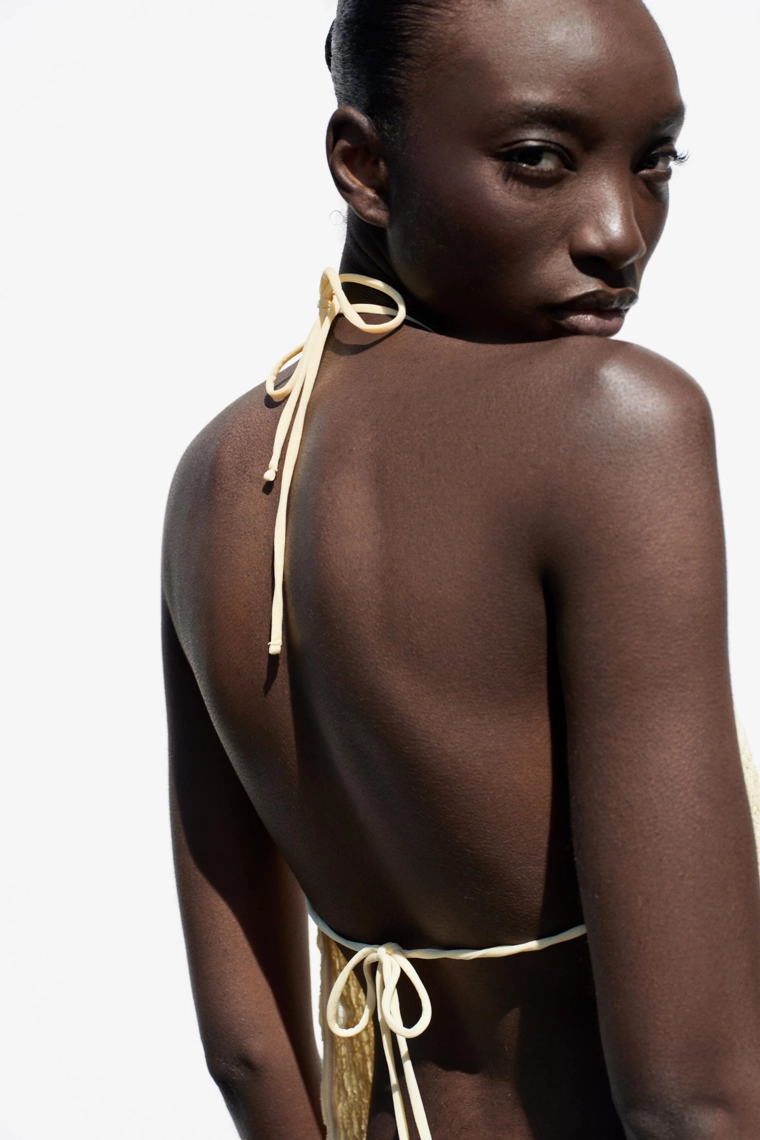 Топ с открытой спиной на завязках