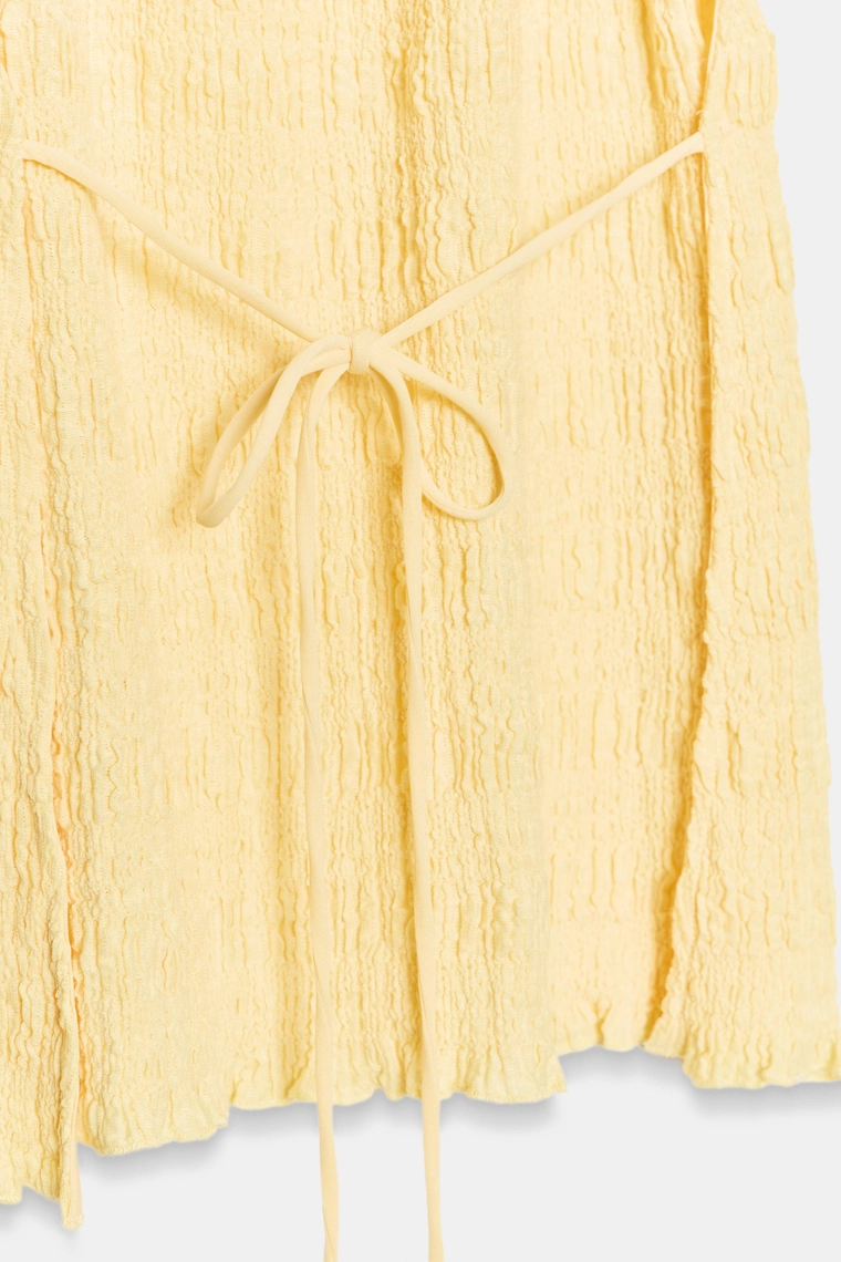 Топ с открытой спиной на завязках