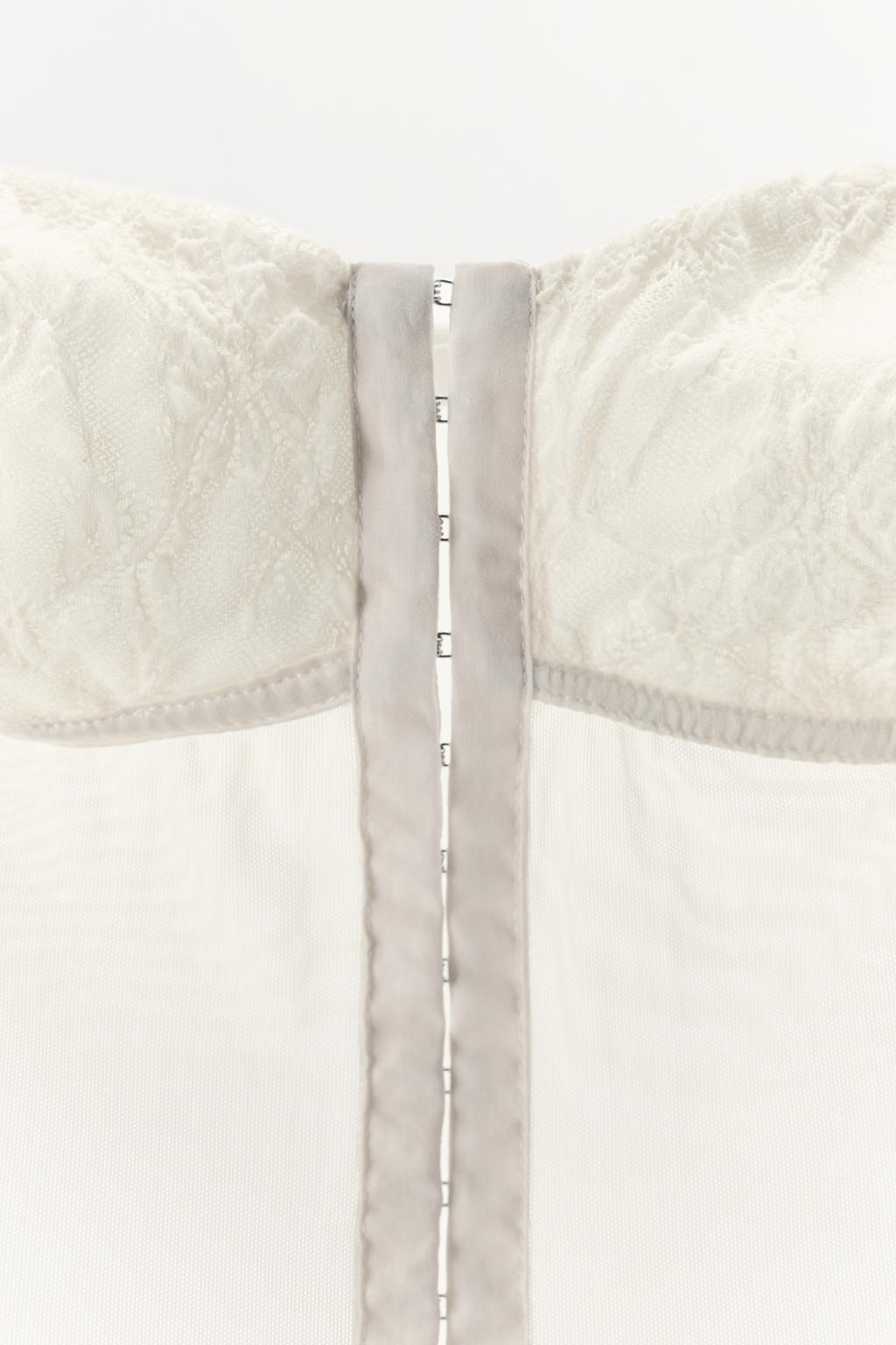 КОРСЕТ С КРУЖЕВОМ