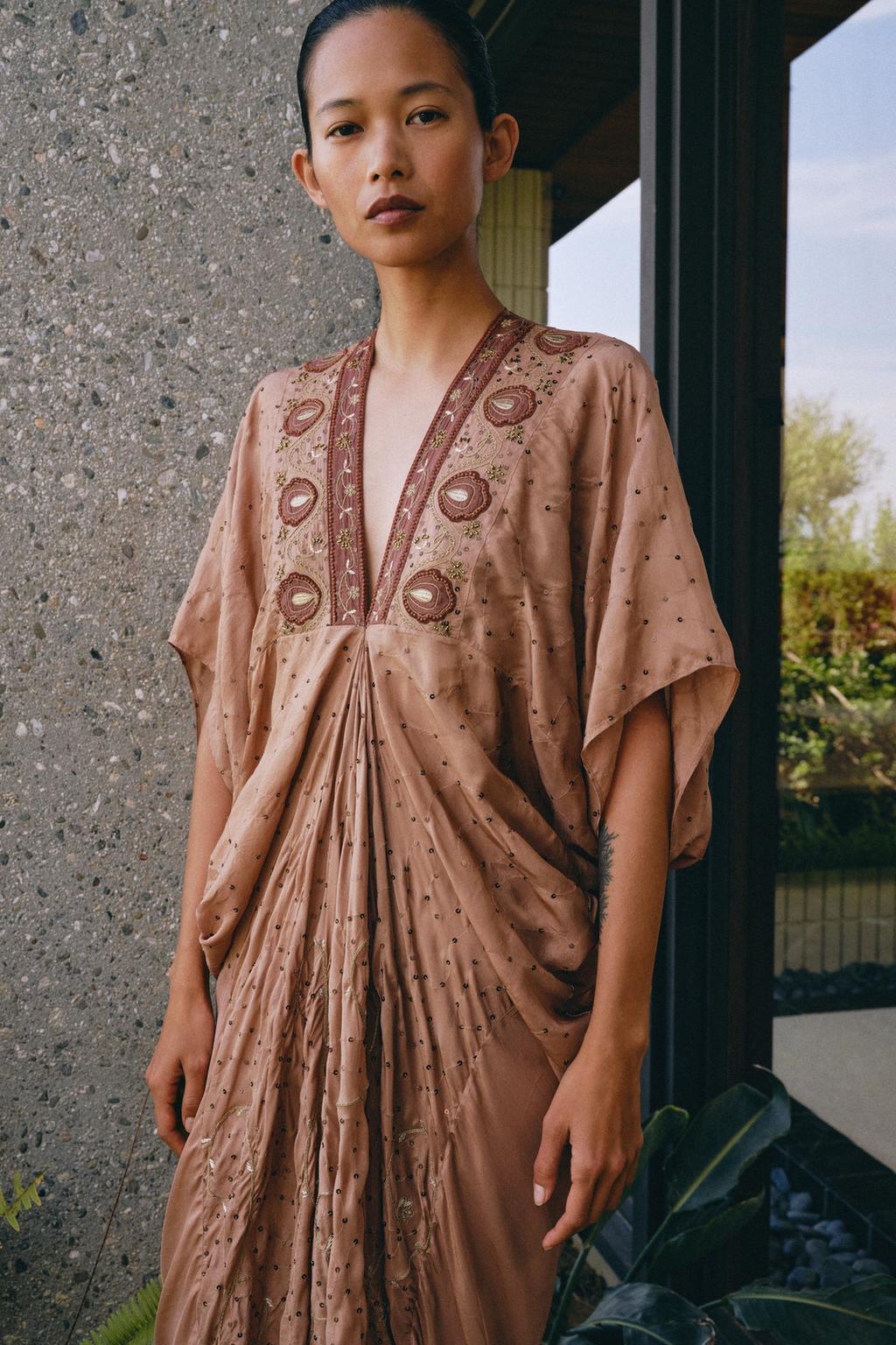 ПЛАТЬЕ ИЗ КОЛЛЕКЦИИ ZW С ВЫШИВКОЙ И БУСИНАМИ LIMITED EDITION