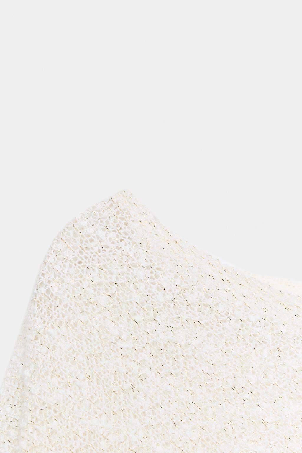 НАКИДКА АСИММЕТРИЧНОГО КРОЯ С БЛЕСТЯЩЕЙ НИТЬЮ