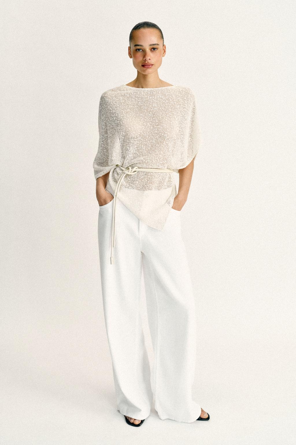 НАКИДКА АСИММЕТРИЧНОГО КРОЯ С БЛЕСТЯЩЕЙ НИТЬЮ