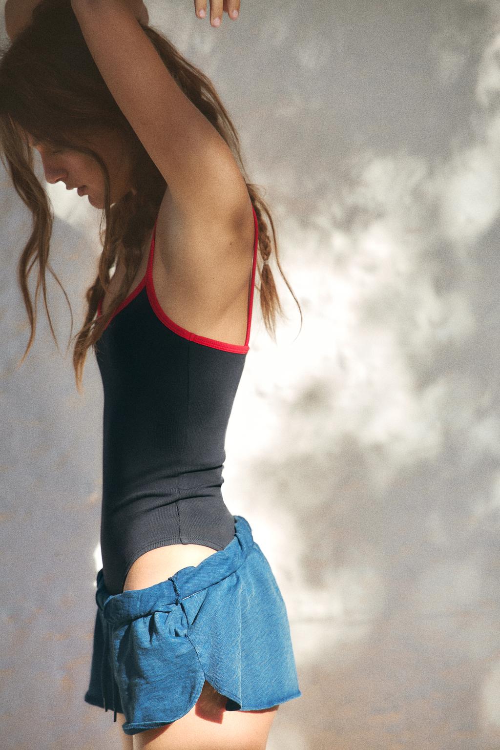 БОДИ С КОНТРАСТНОЙ ОТДЕЛКОЙ