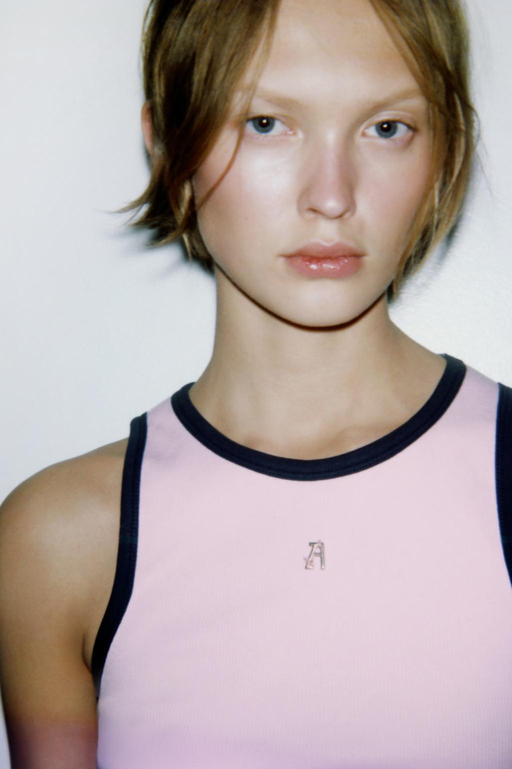 ТОП С КОНТРАСТНЫМИ ДЕТАЛЯМИ ZA