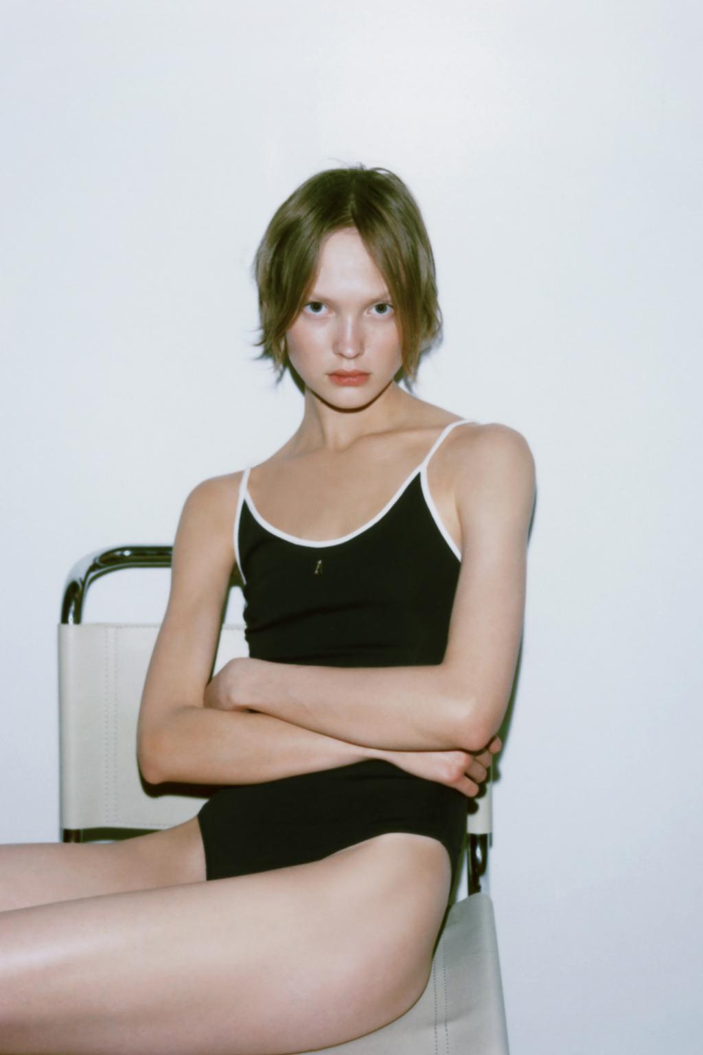 БОДИ НА БРЕТЕЛЯХ ZA