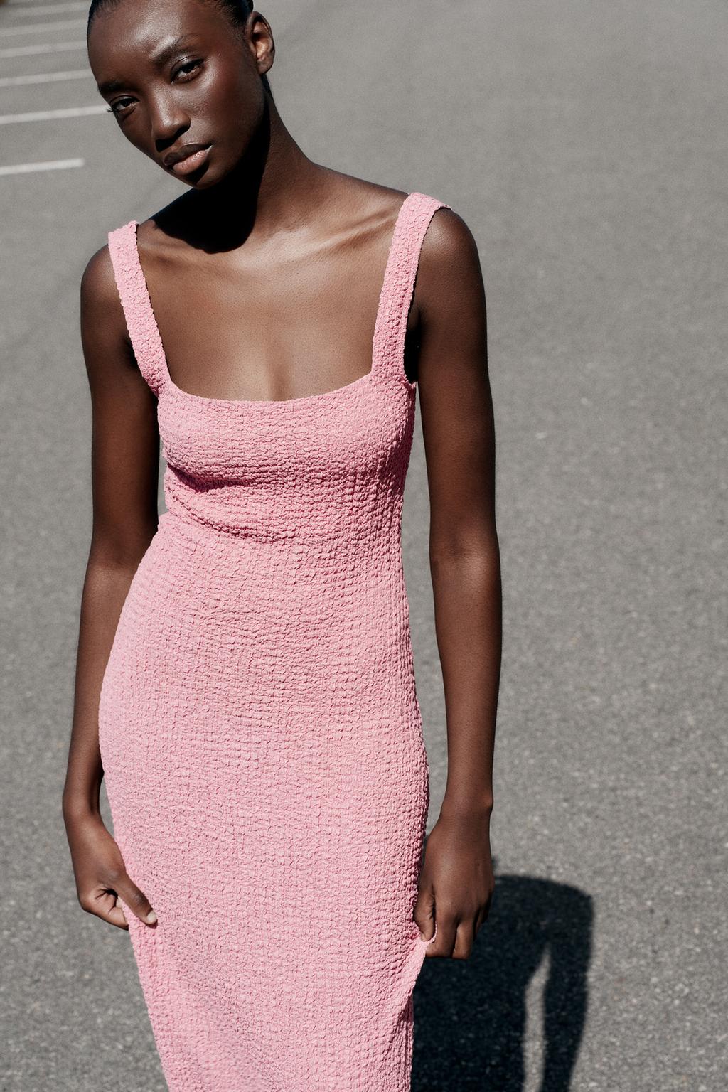 ПЛАТЬЕ МИДИ ИЗ РЕЛЬЕФНОЙ ТКАНИ