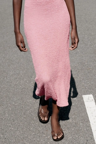 Платье миди из рельефной ткани- Заказать в России