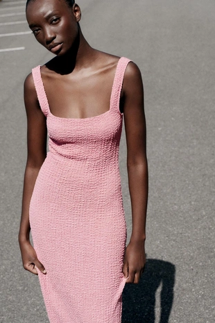 Платье миди из рельефной ткани- Заказать в России