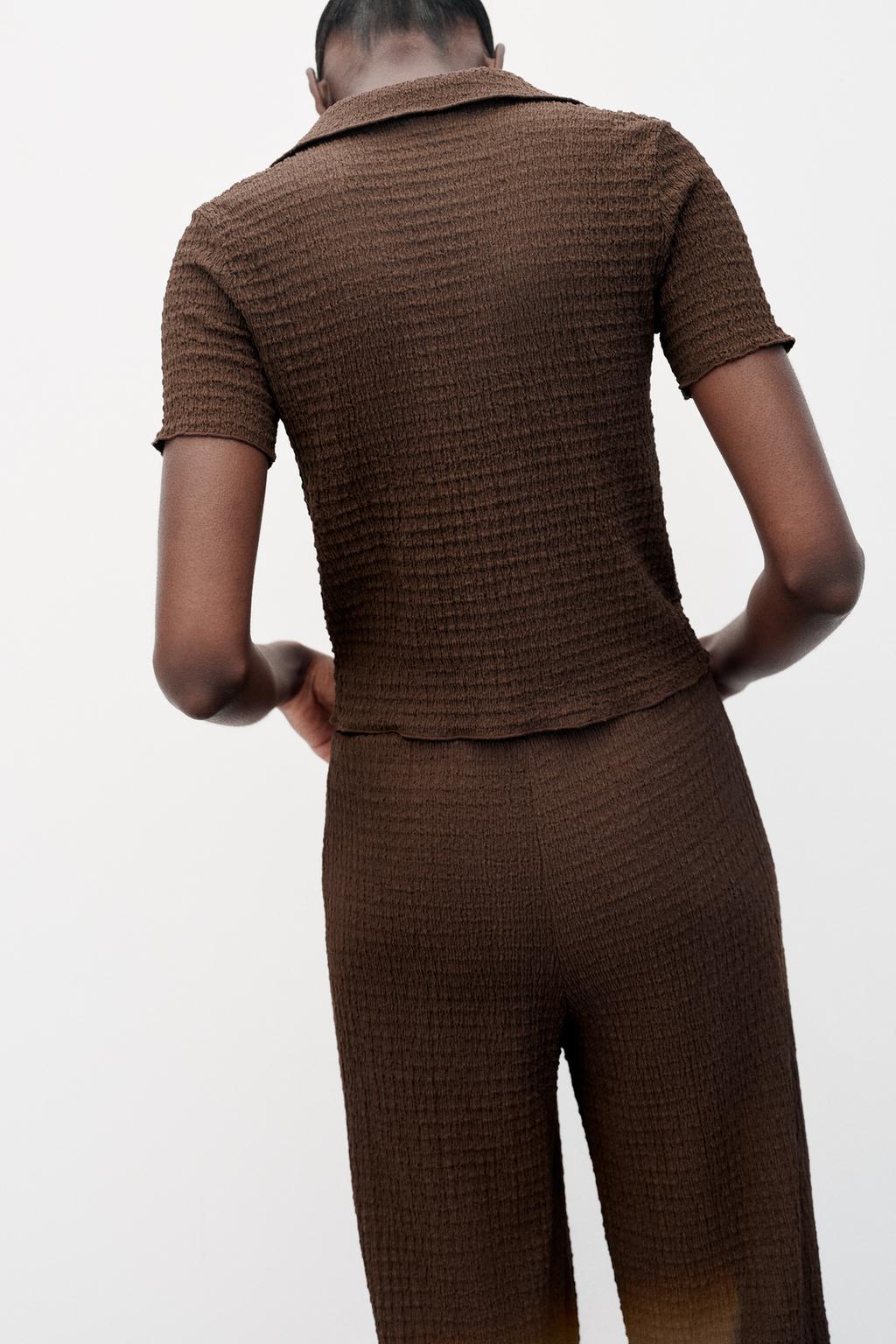 УКОРОЧЕННЫЙ ЖАКЕТ ИЗ РЕЛЬЕФНОЙ ТКАНИ