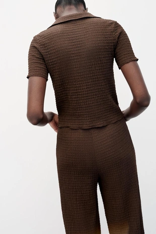 Укороченный жакет из рельефной ткани- Заказать в России