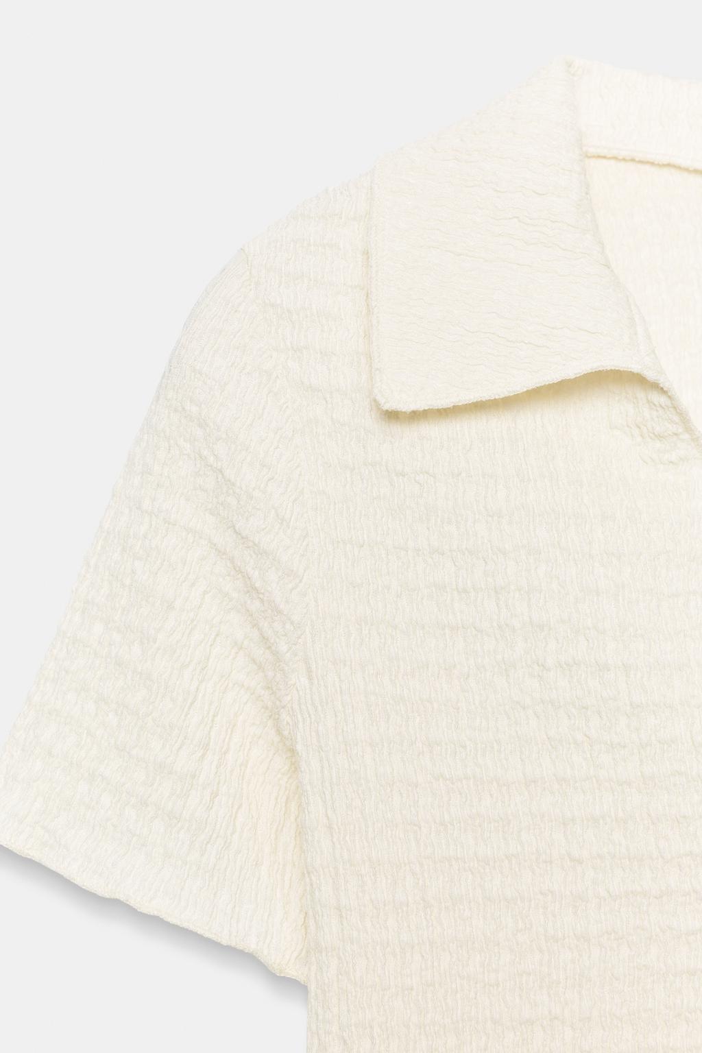 УКОРОЧЕННЫЙ ЖАКЕТ ИЗ РЕЛЬЕФНОЙ ТКАНИ