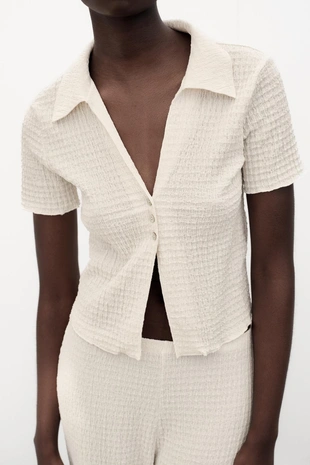 Укороченный жакет из рельефной ткани- Заказать в России