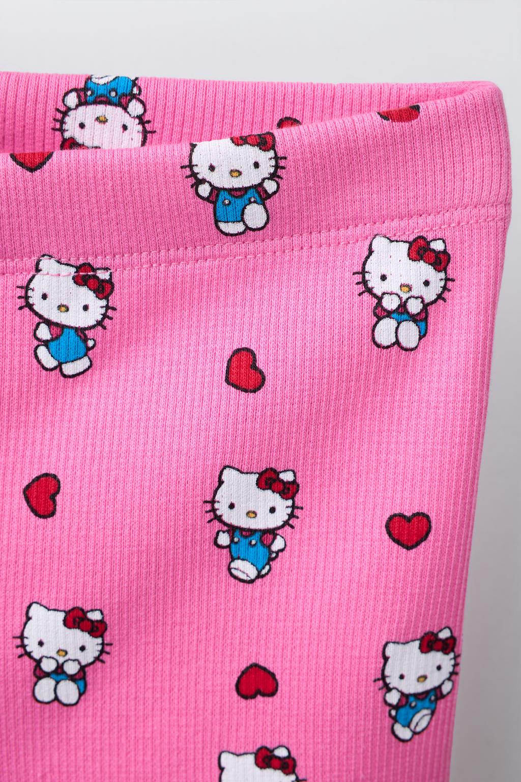 КОМПЛЕКТ ИЗ ФУТБОЛКИ И ЛЕГГИНСОВ HELLO KITTY ©