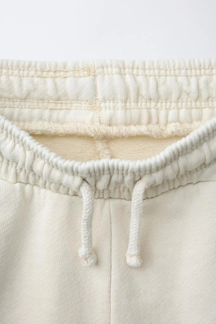 Шорты из мягкой ткани с окрашиванием и вышивкой