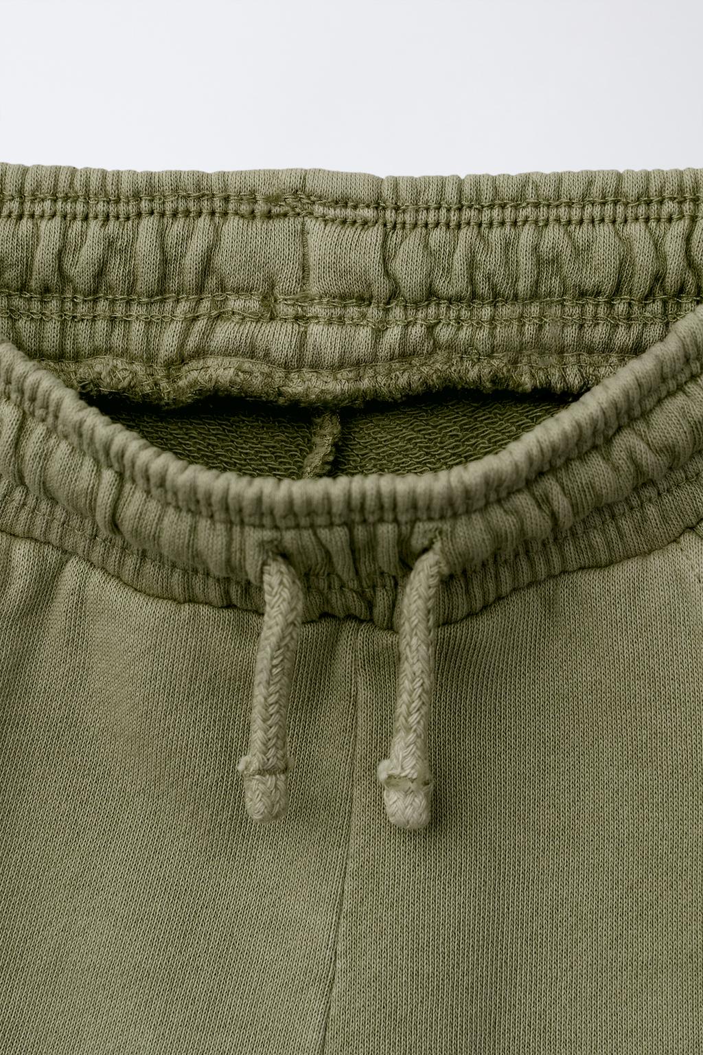 ШОРТЫ ИЗ МЯГКОЙ ТКАНИ С ОКРАШИВАНИЕМ И ВЫШИВКОЙ