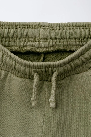 Шорты из мягкой ткани с окрашиванием и вышивкой