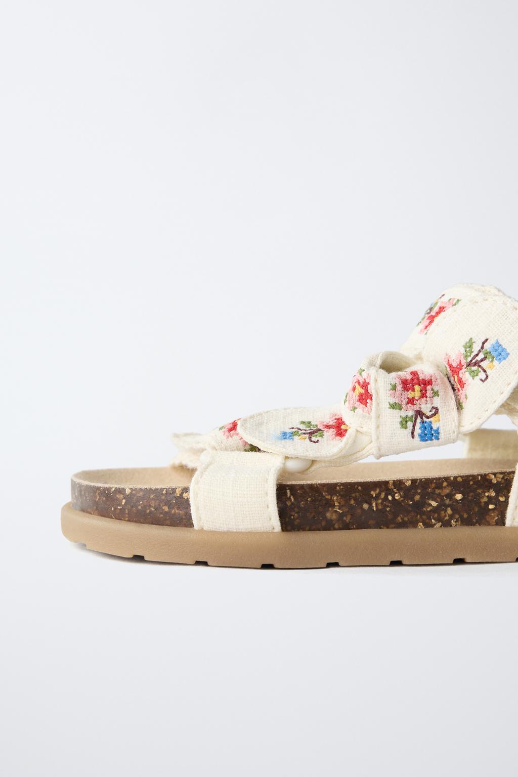 САНДАЛИИ С ВЫШИВКОЙ И БАНТОМ