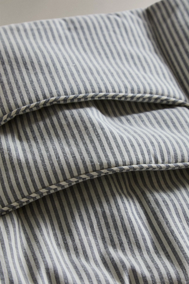 Полосатый органайзер для детской кроватки из хлопка