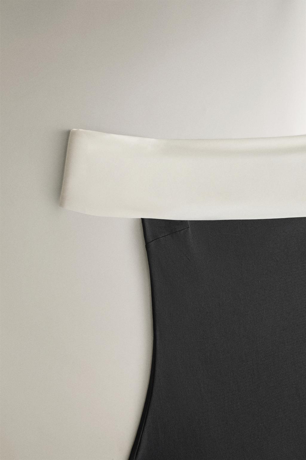 Купальник с открытыми плечами