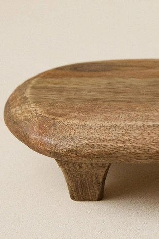 Деревянная разделочная доска с ножками- Заказать в России