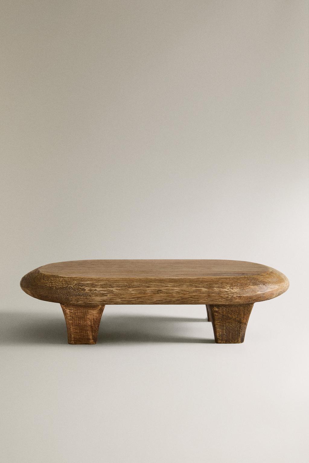 Деревянная разделочная доска с ножками