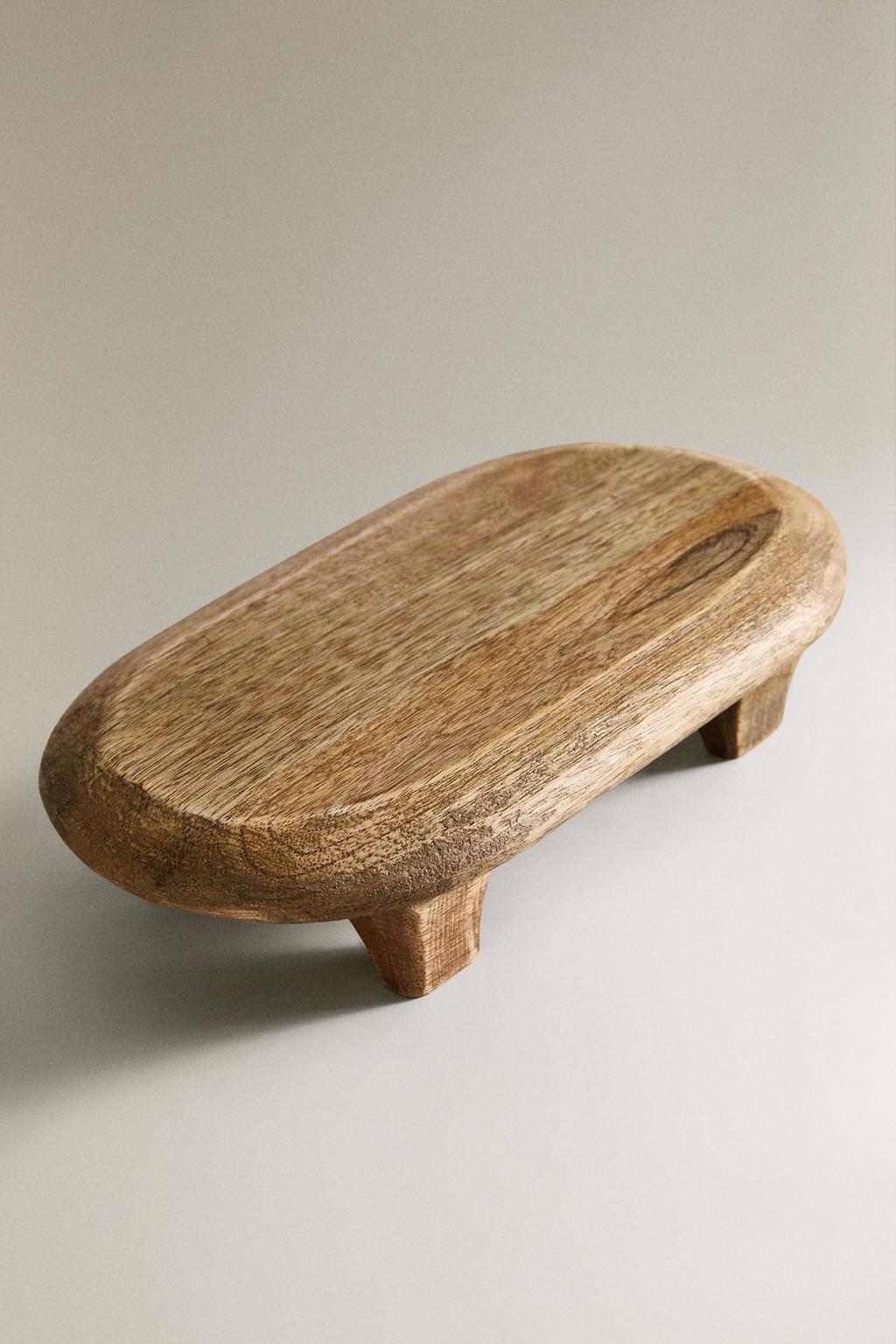 Деревянная разделочная доска с ножками