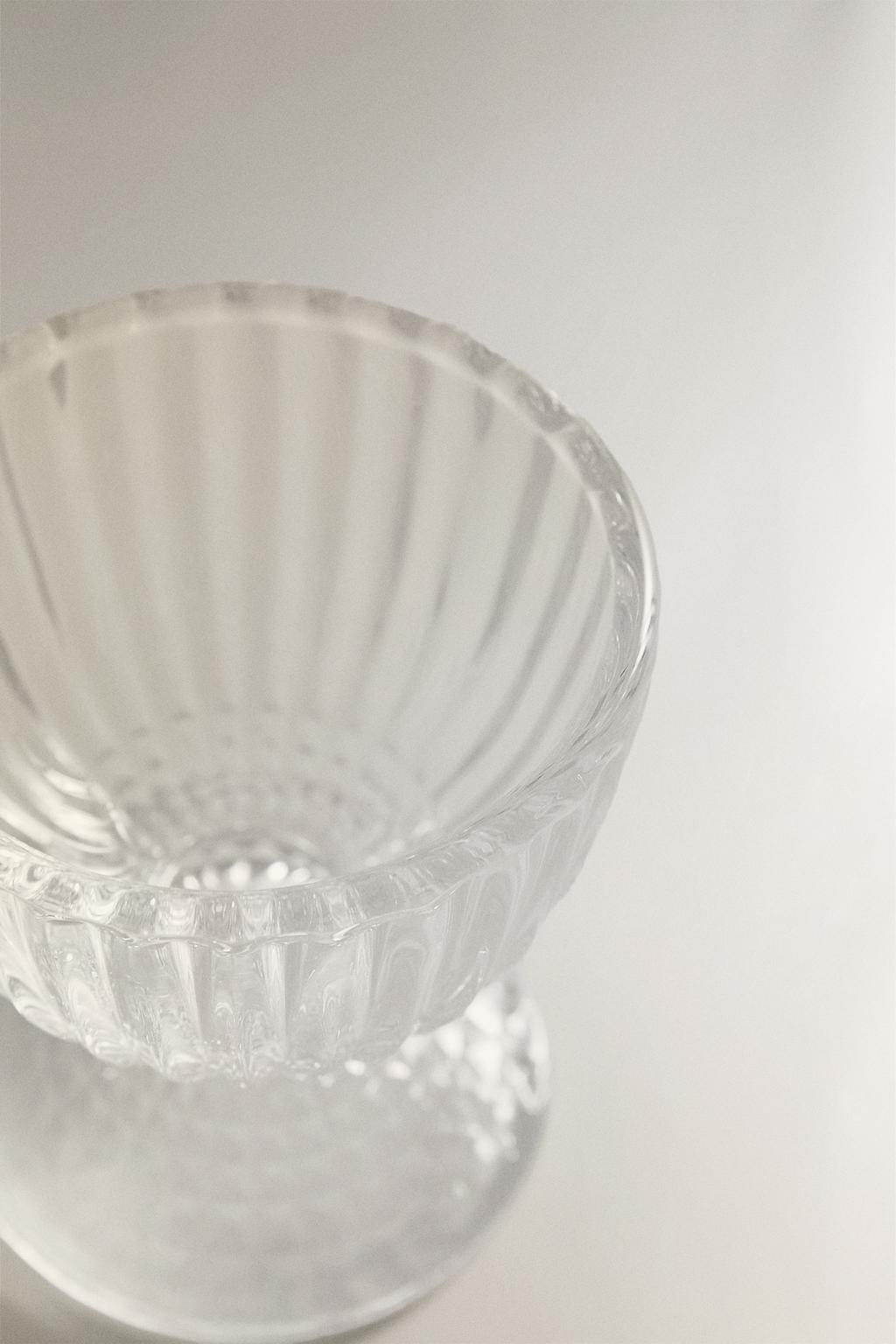 Стакан для яйца из стекла с объемным геометрическим дизайном