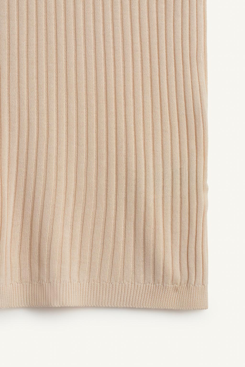 Топ из вязаного вискозного трикотажа