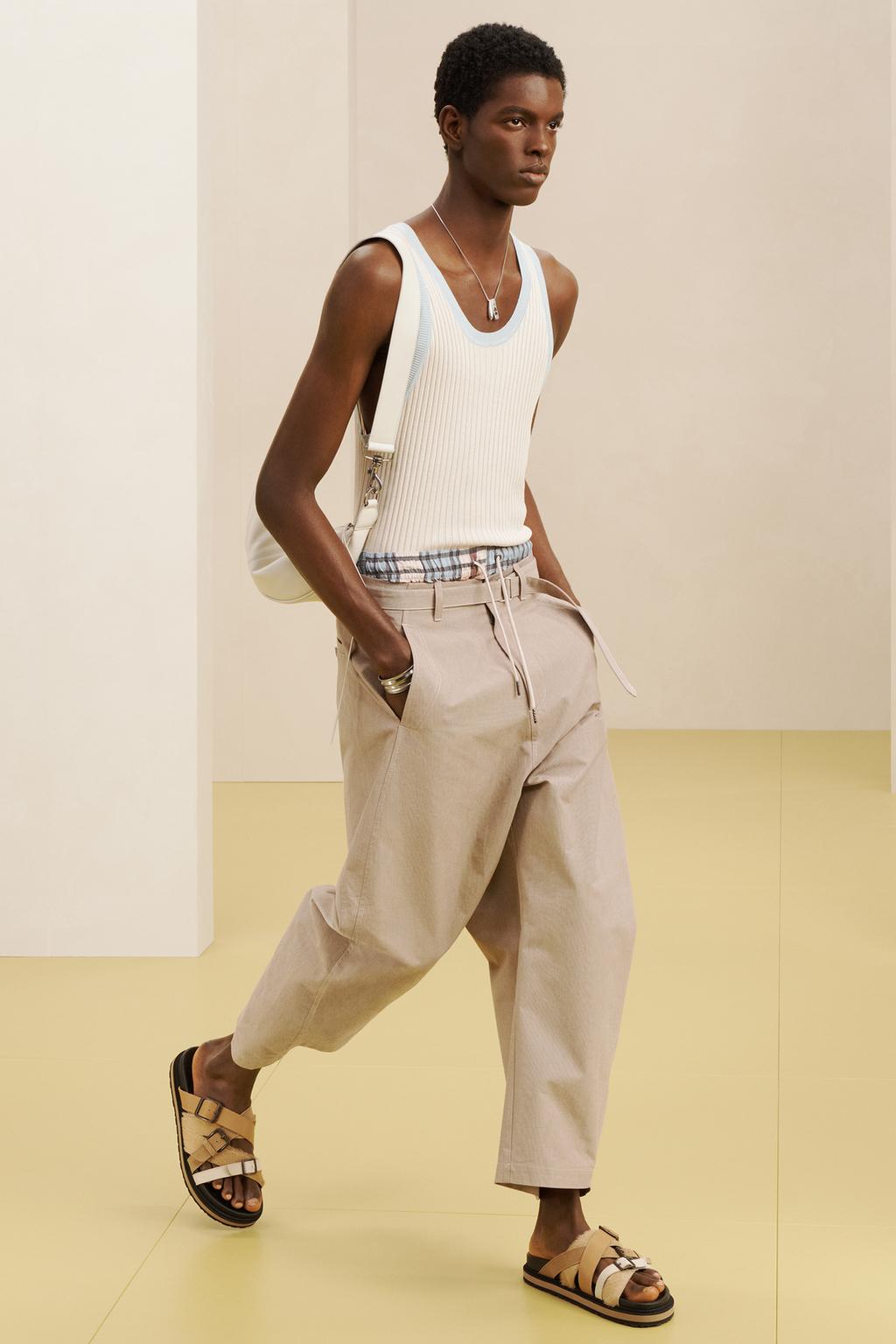 Топ из вязаного вискозного трикотажа