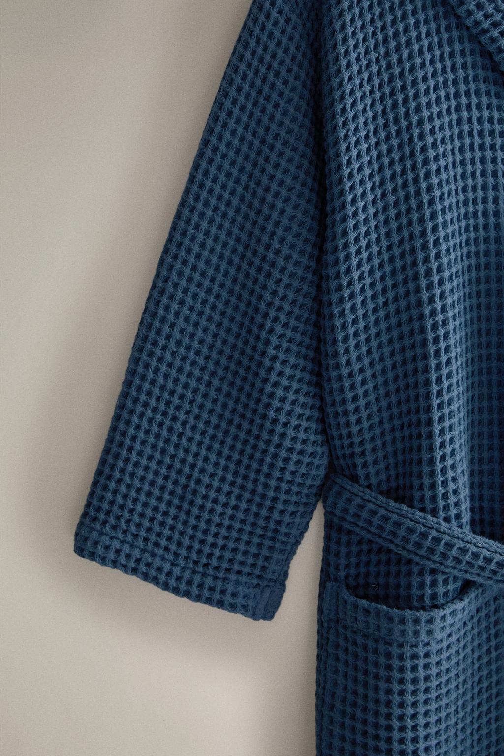 Халат из хлопкового вафельного трикотажа