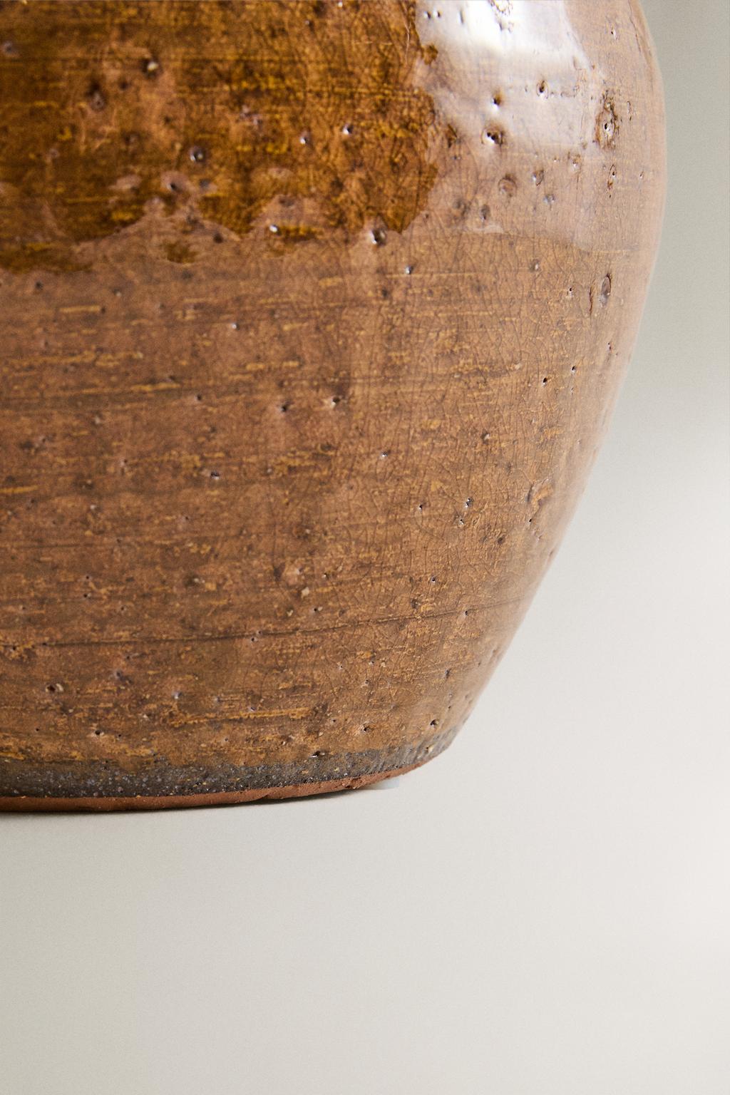 Керамическая ваза