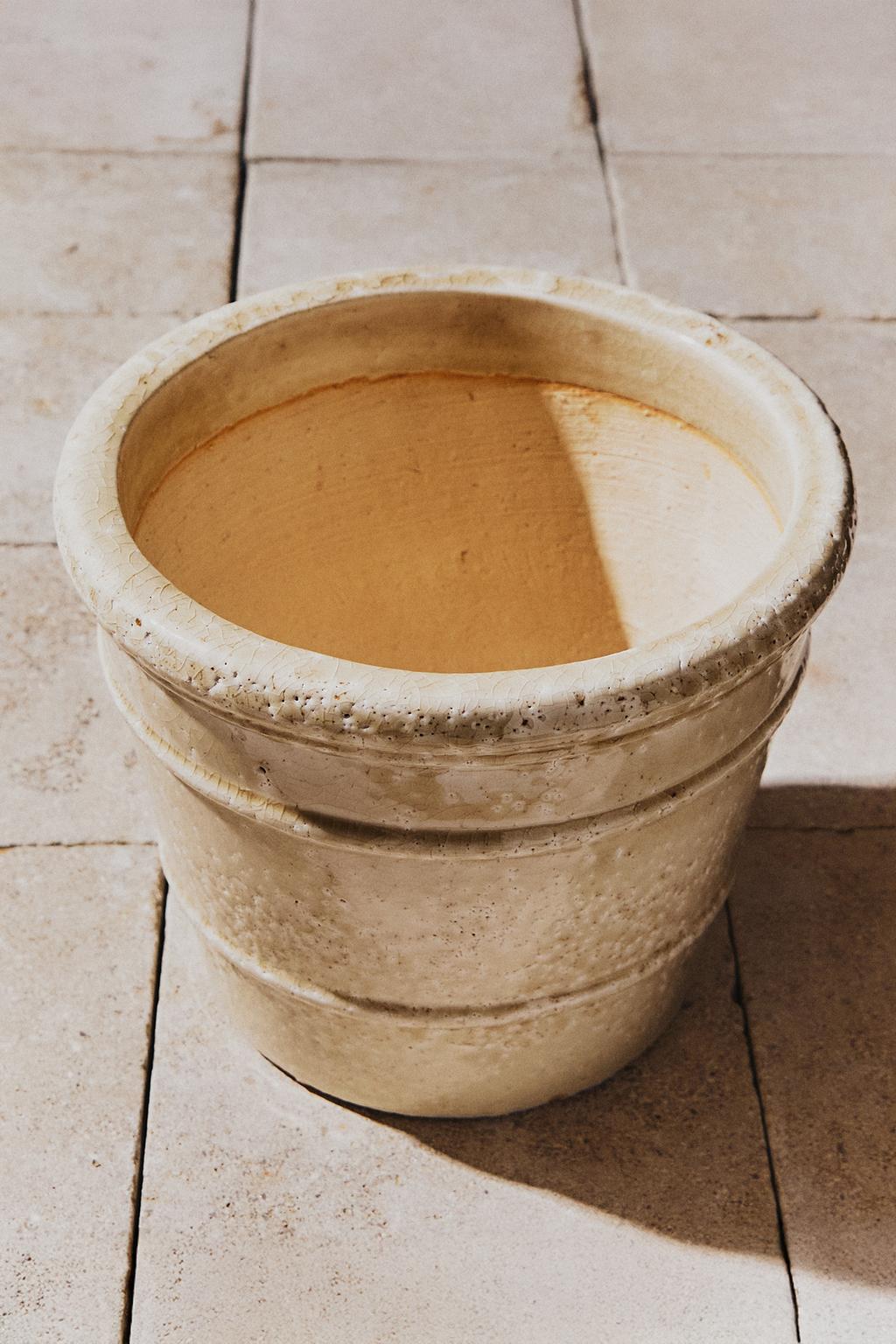 Керамический горшок для сада