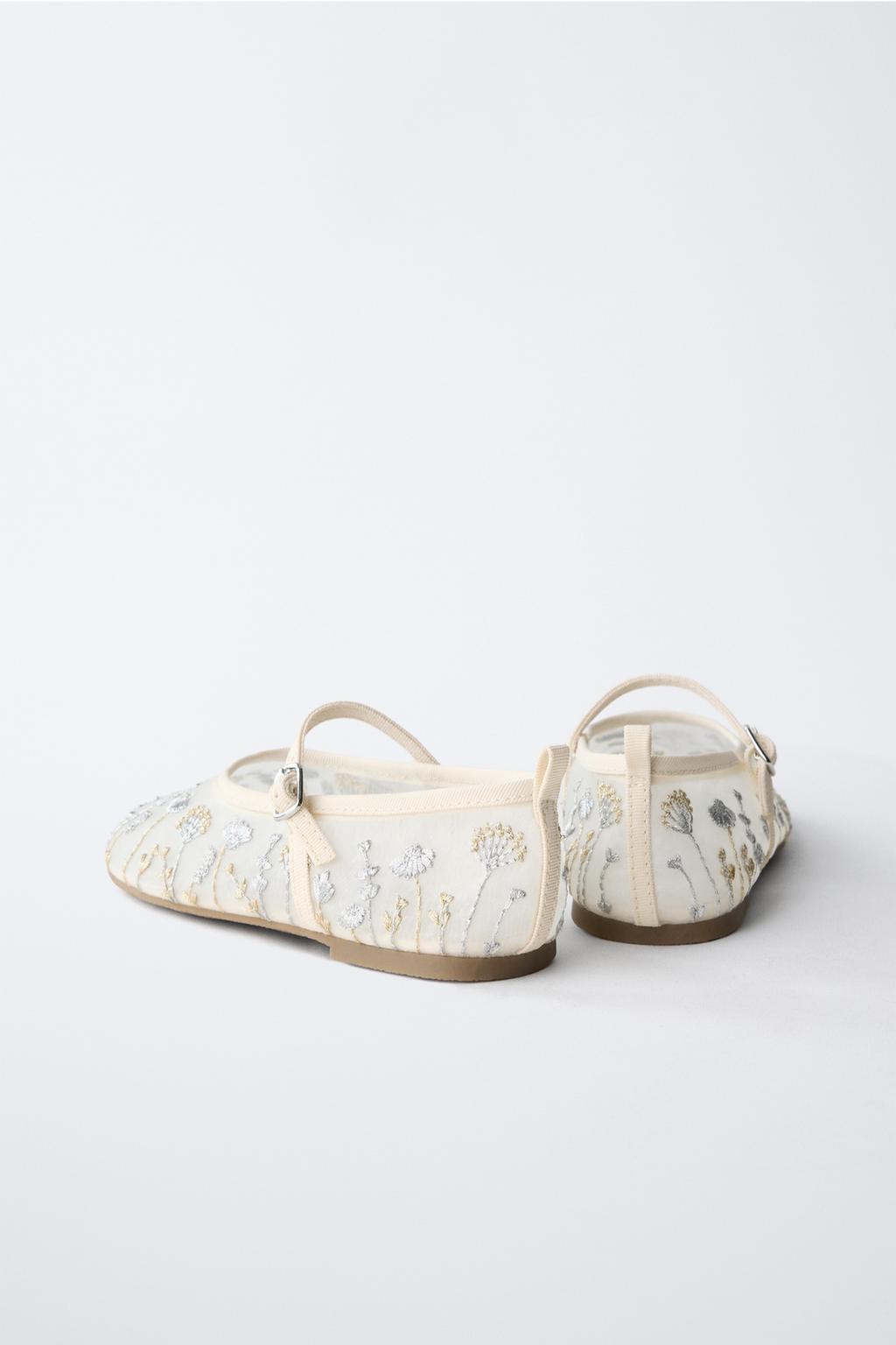 Туфли-балетки с вышивкой